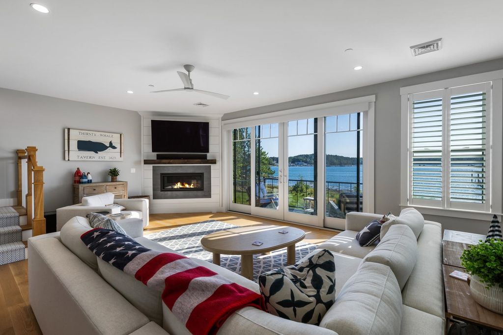 Photo of 36 Little Bay Drive, Dover, NH 03820 (MLS # 5082171)