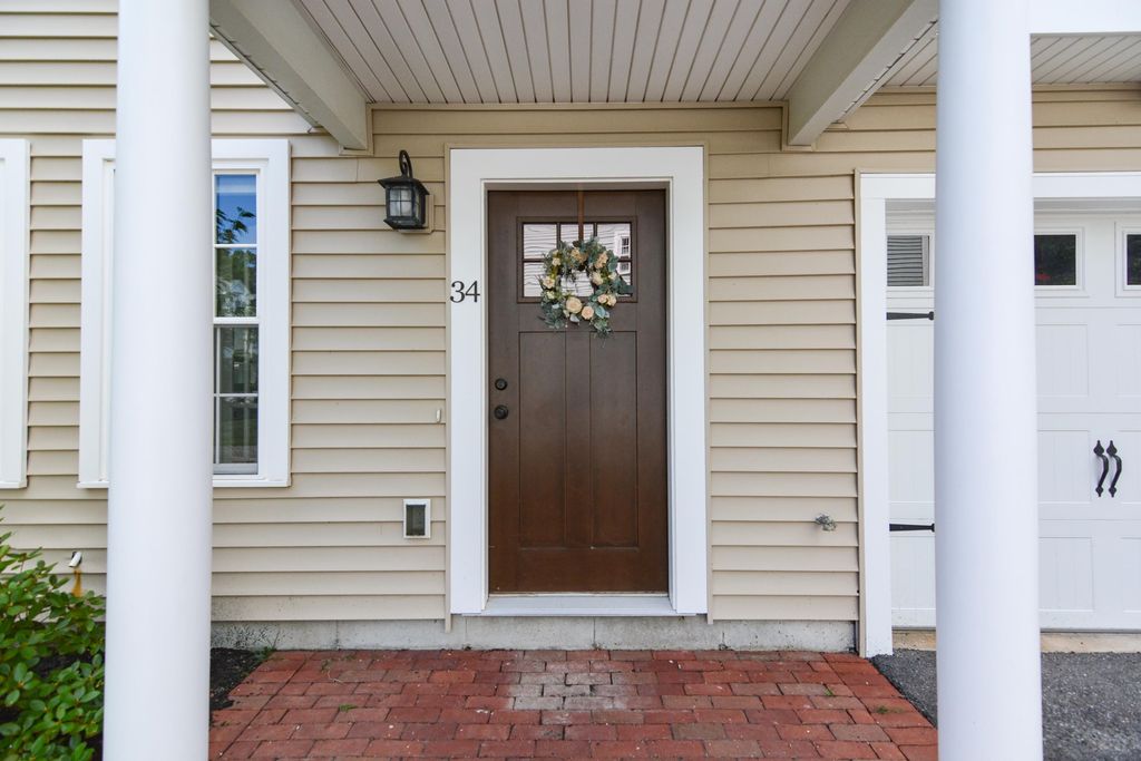 Photo of 34 Acadia Lane, Exeter, NH 03833 (MLS # 5059669)