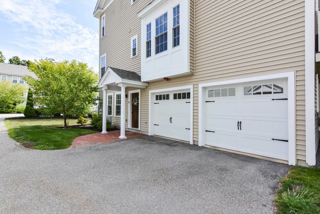 Photo of 34 Acadia Lane, Exeter, NH 03833 (MLS # 5059669)