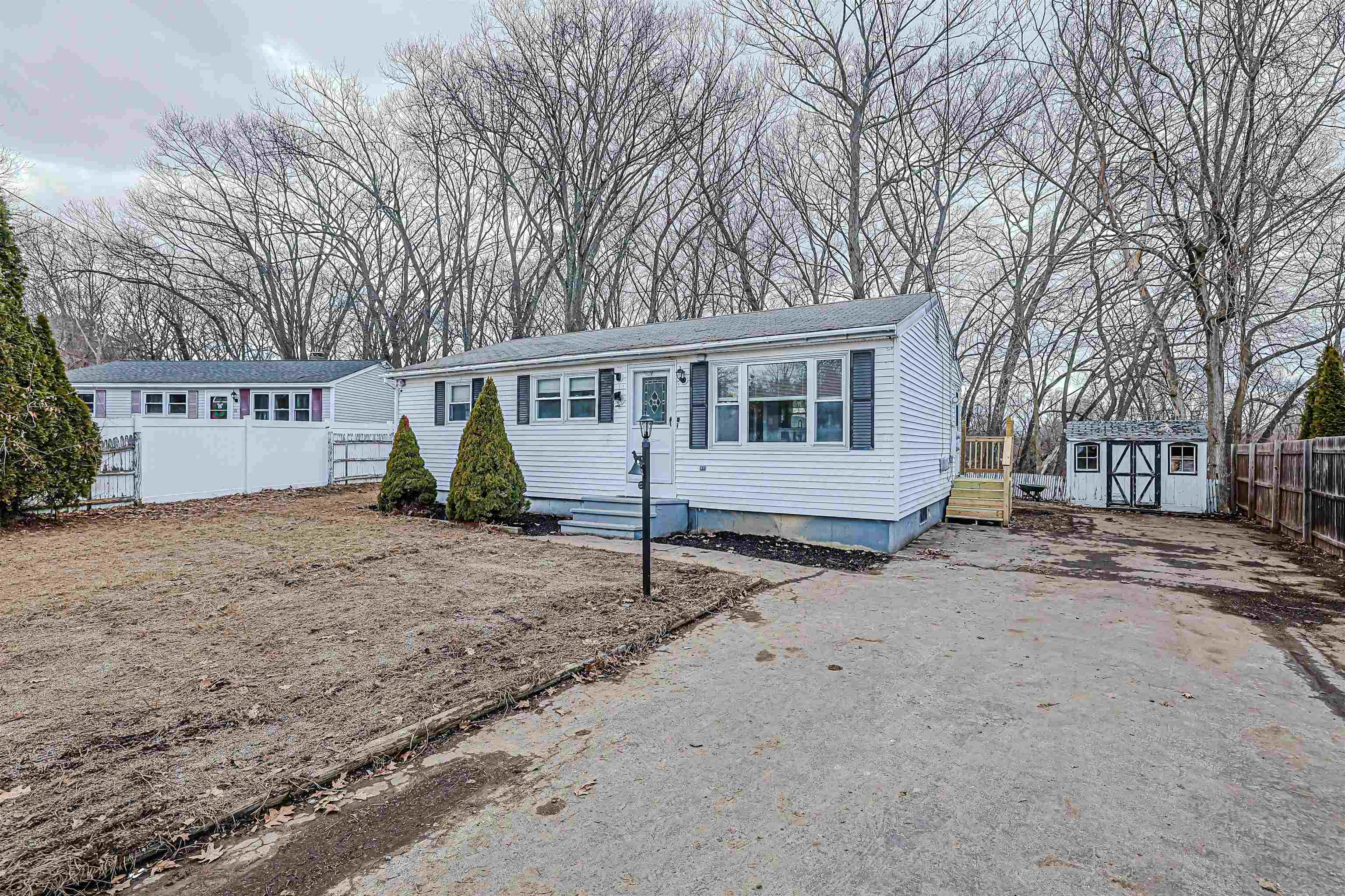 9 Oneida Circle