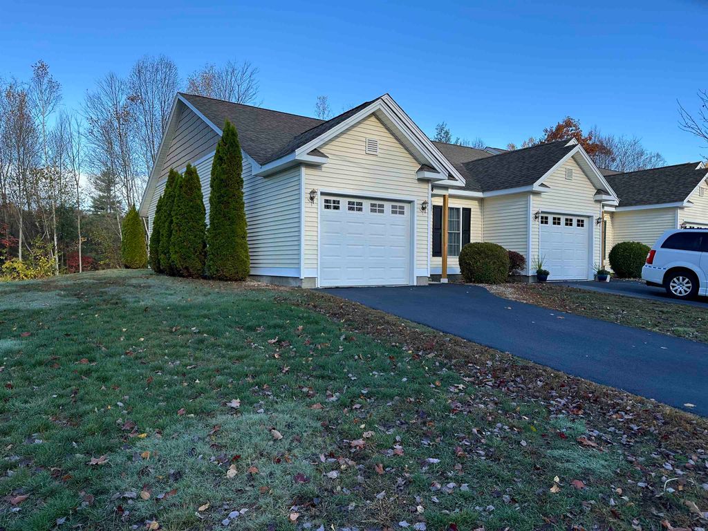 Photo of 28 Owens Drive #94, Swanzey, NH 03446 (MLS # 5067005)