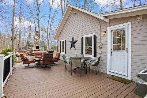 12 2nd Street Windham NH 03087