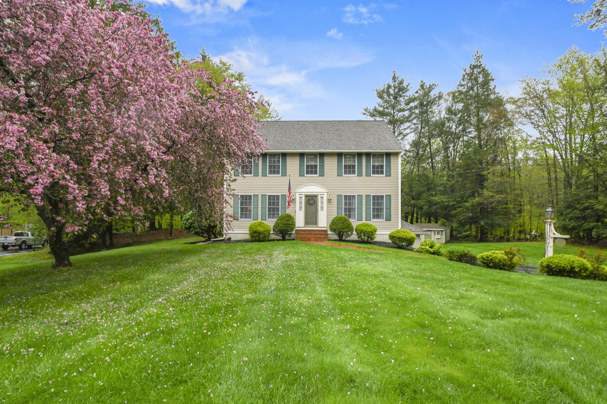 41 Golden Meadow Road