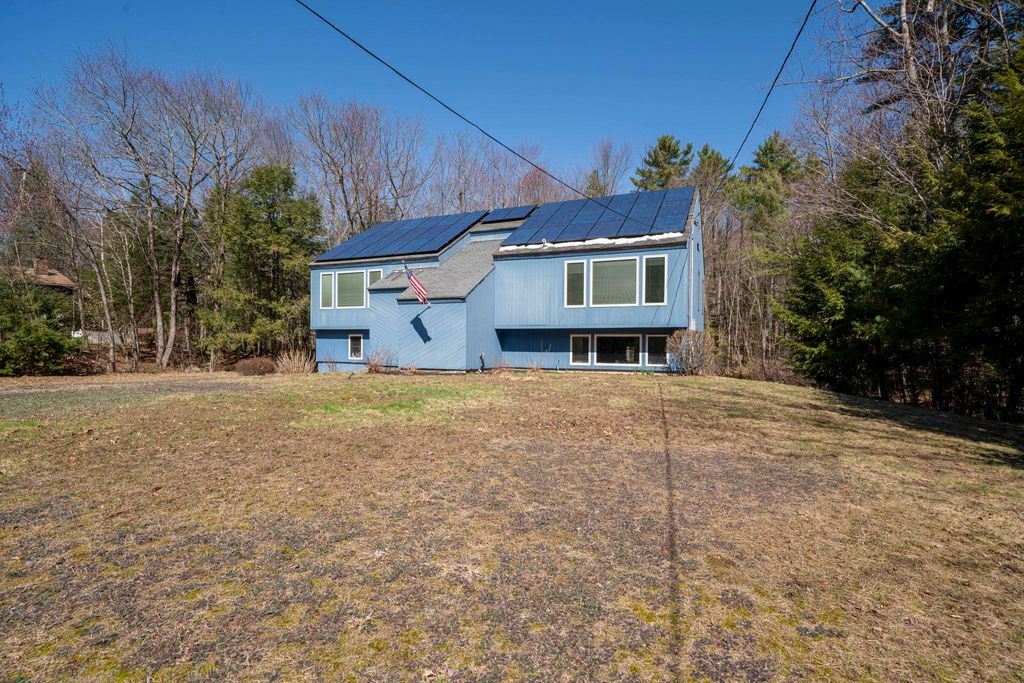 Photo of 49 Birkdale Road, Bedford, NH 03110 (MLS # 5082895)