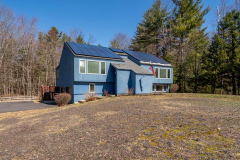 Photo of 49 Birkdale Road, Bedford, NH 03110 (MLS # 5082895)
