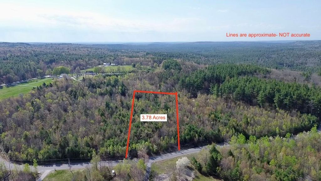 Photo of 3 Ledgewood Road, Wilton, NH 03086 (MLS # 5087411)