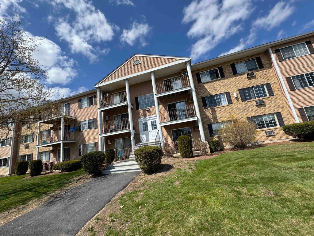 Photo of 377 Huse Road #35, Manchester, NH 03103 (MLS # 5071681)