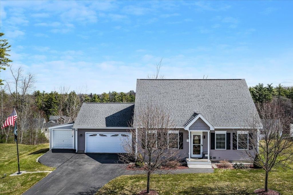 Photo of 18 Crawford Lane, Hooksett, NH 03106 (MLS # 5083366)