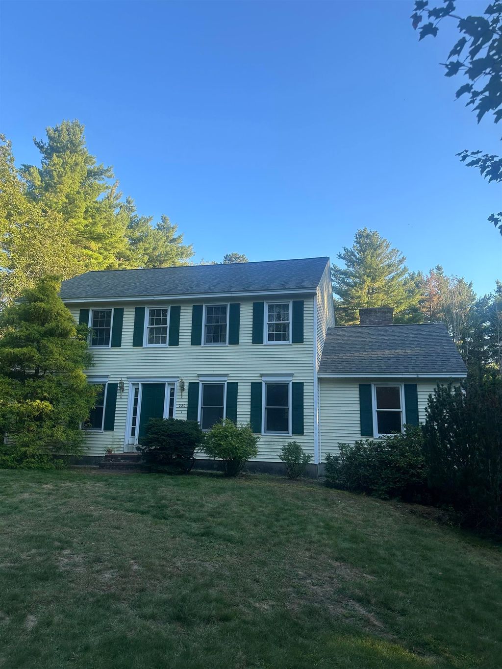 Photo of 220 Beals Road, Bedford, NH 03110 (MLS # 5062918)