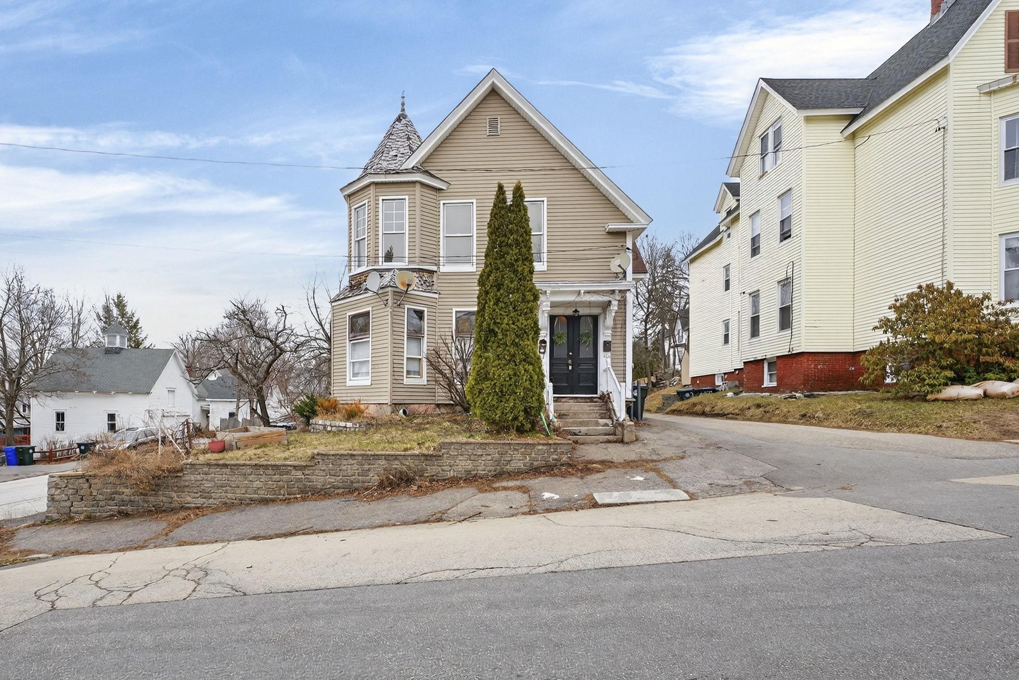 468 Merrimack Street