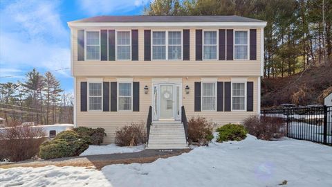 Photo of 6 Bear Path Lane, Hudson, NH 03051 (MLS # 5079039)