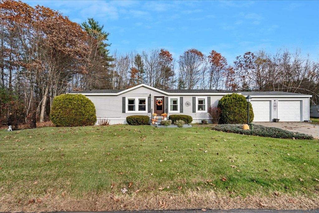 Photo of 106 Stacey Drive, Hopkinton, NH 03229 (MLS # 5067999)