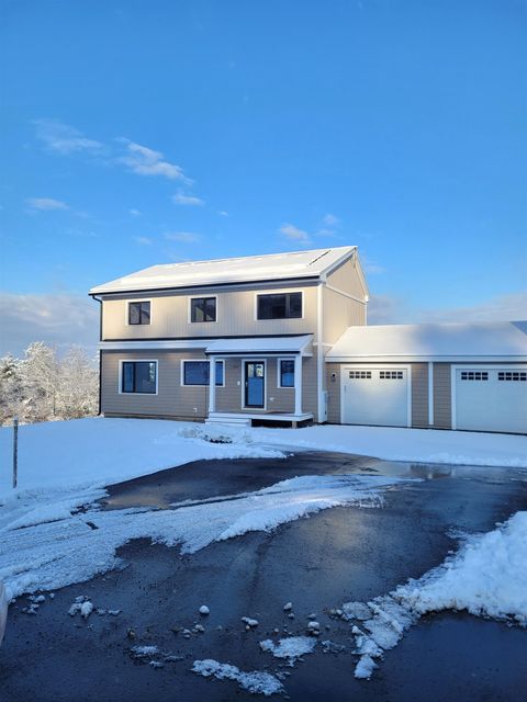 21 Windsor Lane B Hudson NH 03051