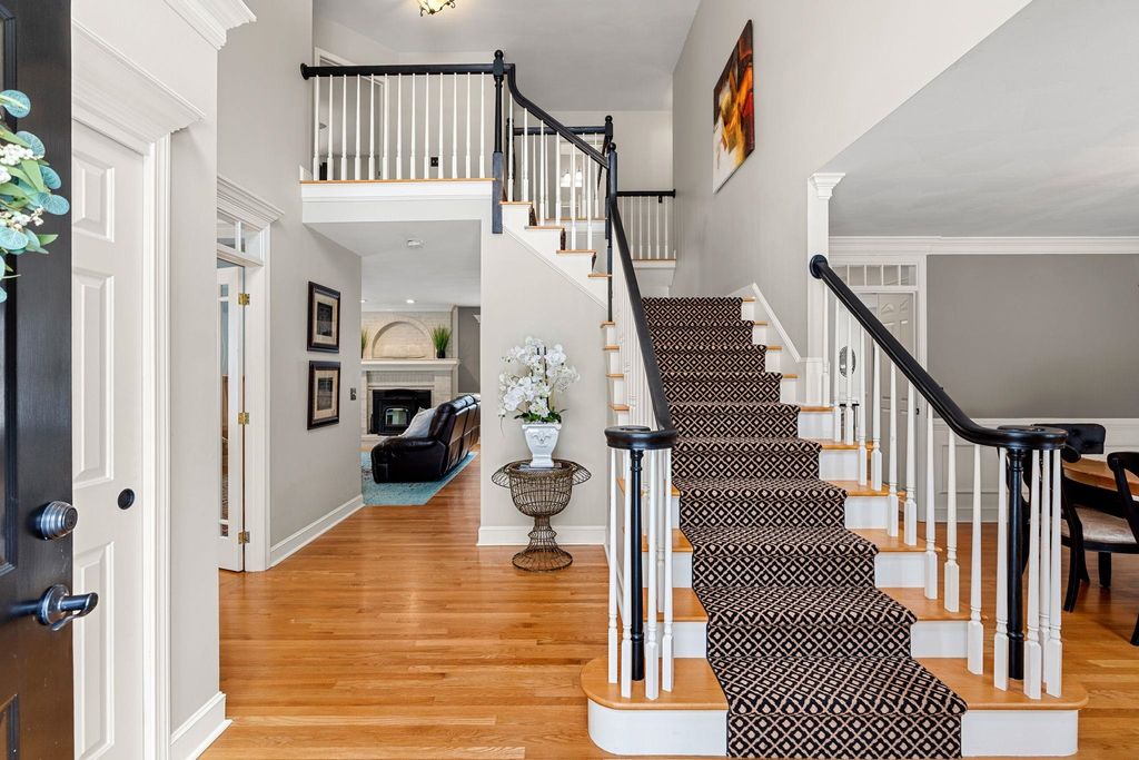 Photo of 25 Hawk Drive, Bedford, NH 03110 (MLS # 5078635)