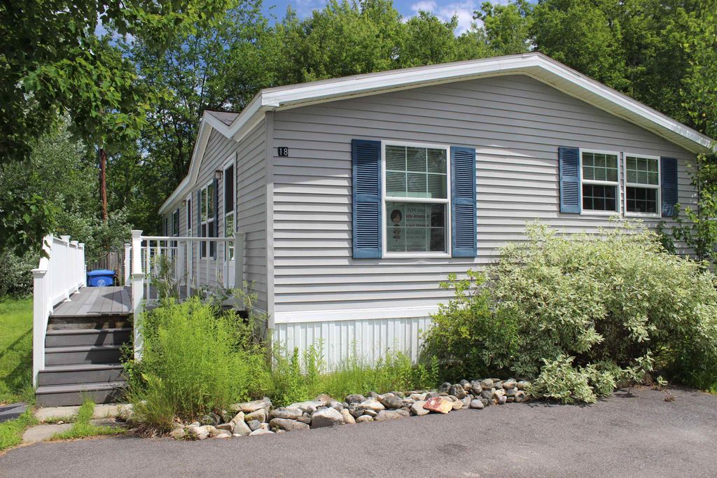 Photo of 18 Hunter Boulevard, Londonderry, NH 03053 (MLS # 5049406)