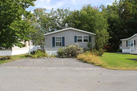 18 Hunter Boulevard Londonderry NH 03053