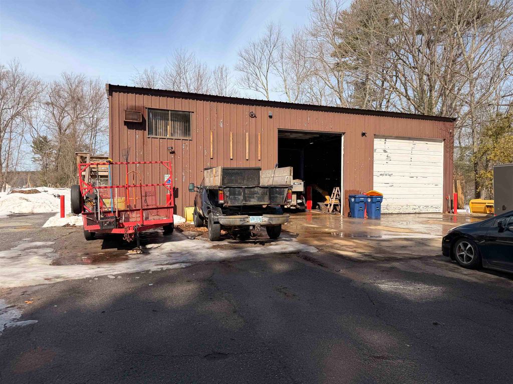 Photo of 7 Rose Avenue, Plaistow, NH 03865 (MLS # 5078445)