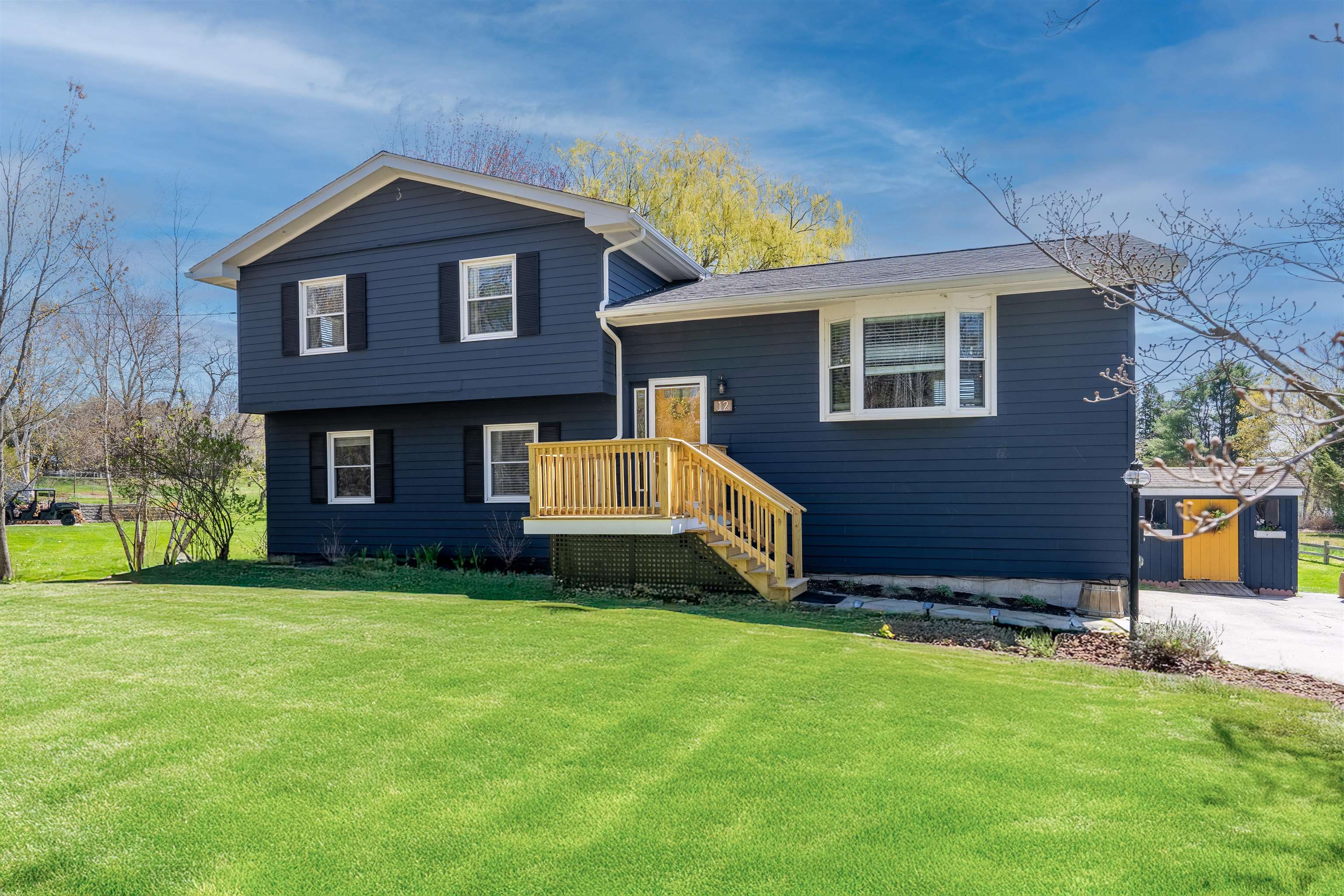 12 Forest Road