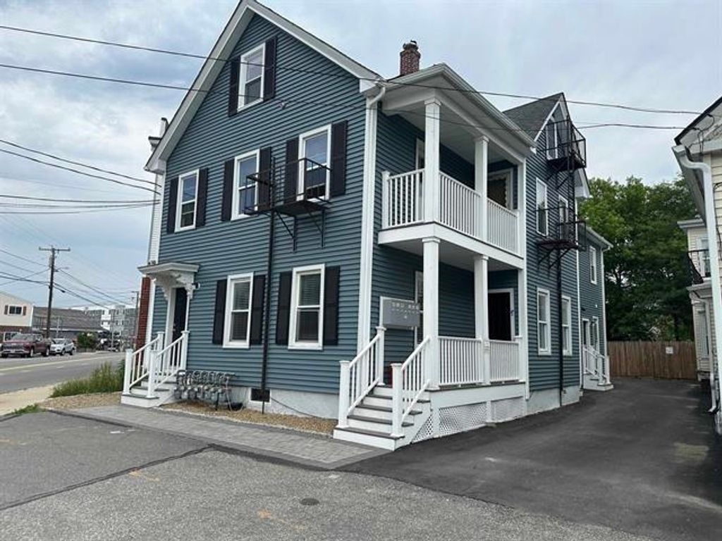 Photo of 30 Ledge Street #4, Nashua, NH 03060 (MLS # 5064100)