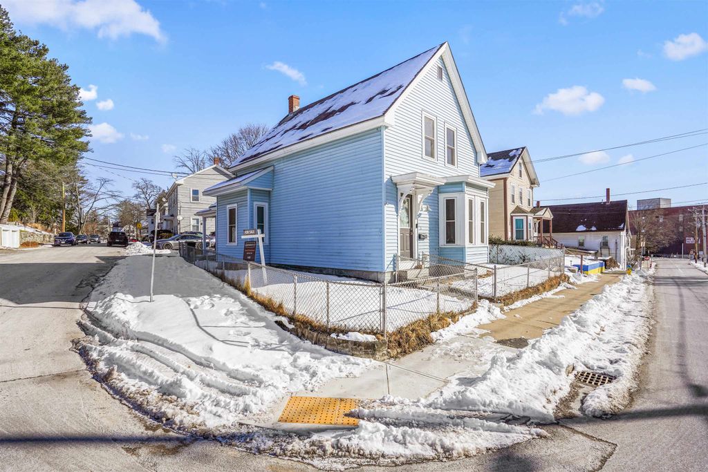 Photo of 11 Charles Street, Nashua, NH 03064 (MLS # 5071195)