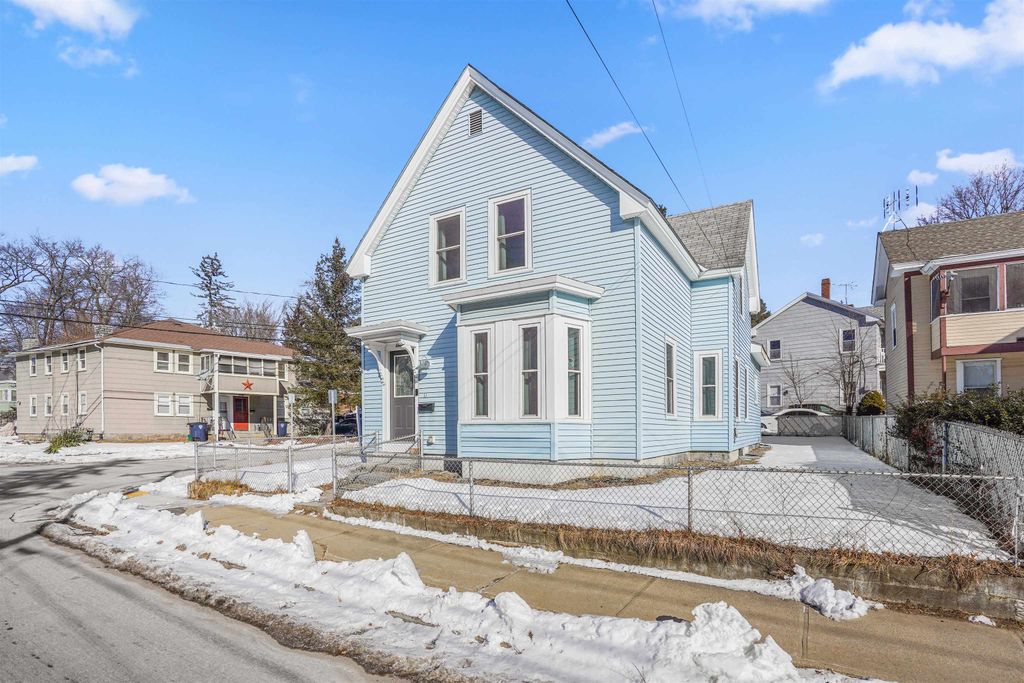 Photo of 11 Charles Street, Nashua, NH 03064 (MLS # 5071195)