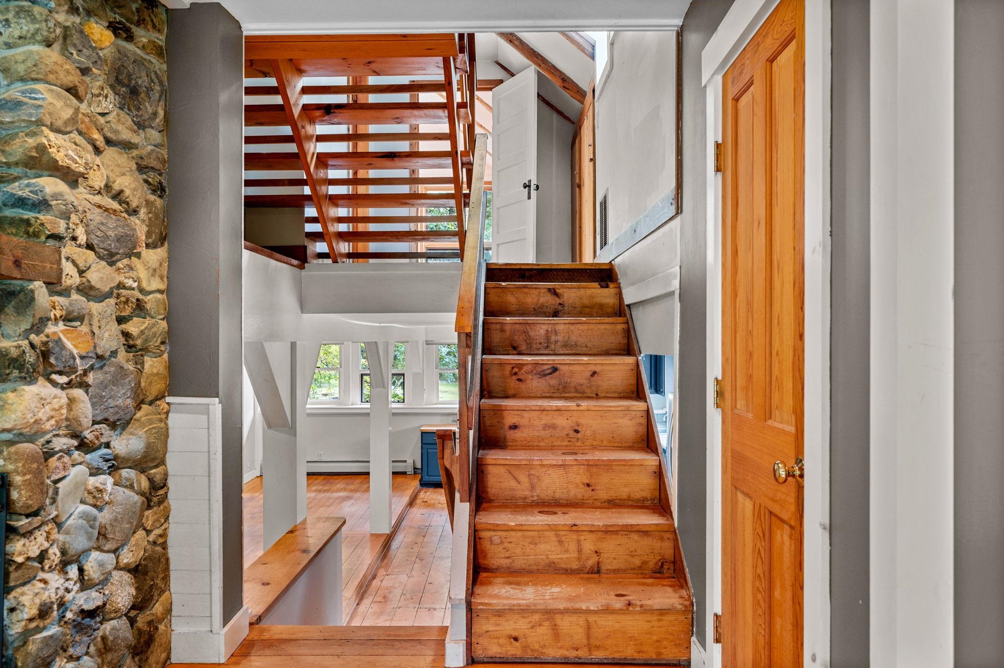 Elmore, Vermont 05661, United States, 4 Bedrooms Bedrooms, ,2 BathroomsBathrooms,Residential,Active,201994