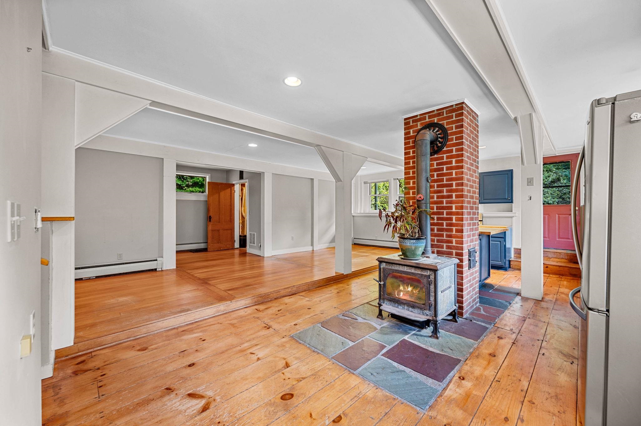 Elmore, Vermont 05661, United States, 4 Bedrooms Bedrooms, ,2 BathroomsBathrooms,Residential,Active,201994