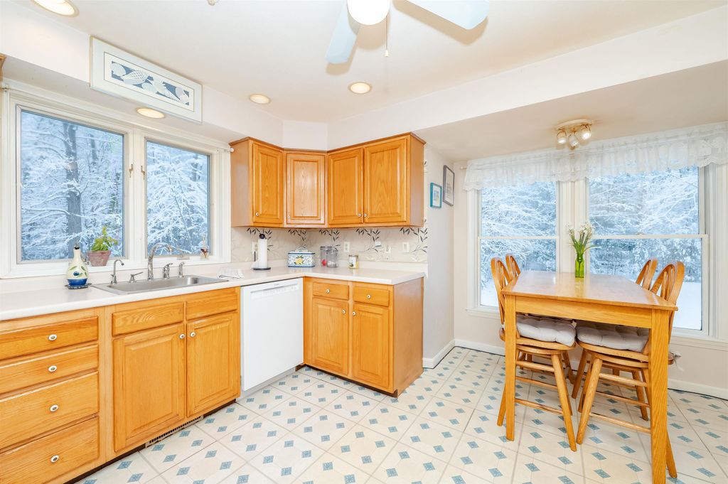 Photo of 8 Coles Way, Atkinson, NH 03811 (MLS # 5074709)