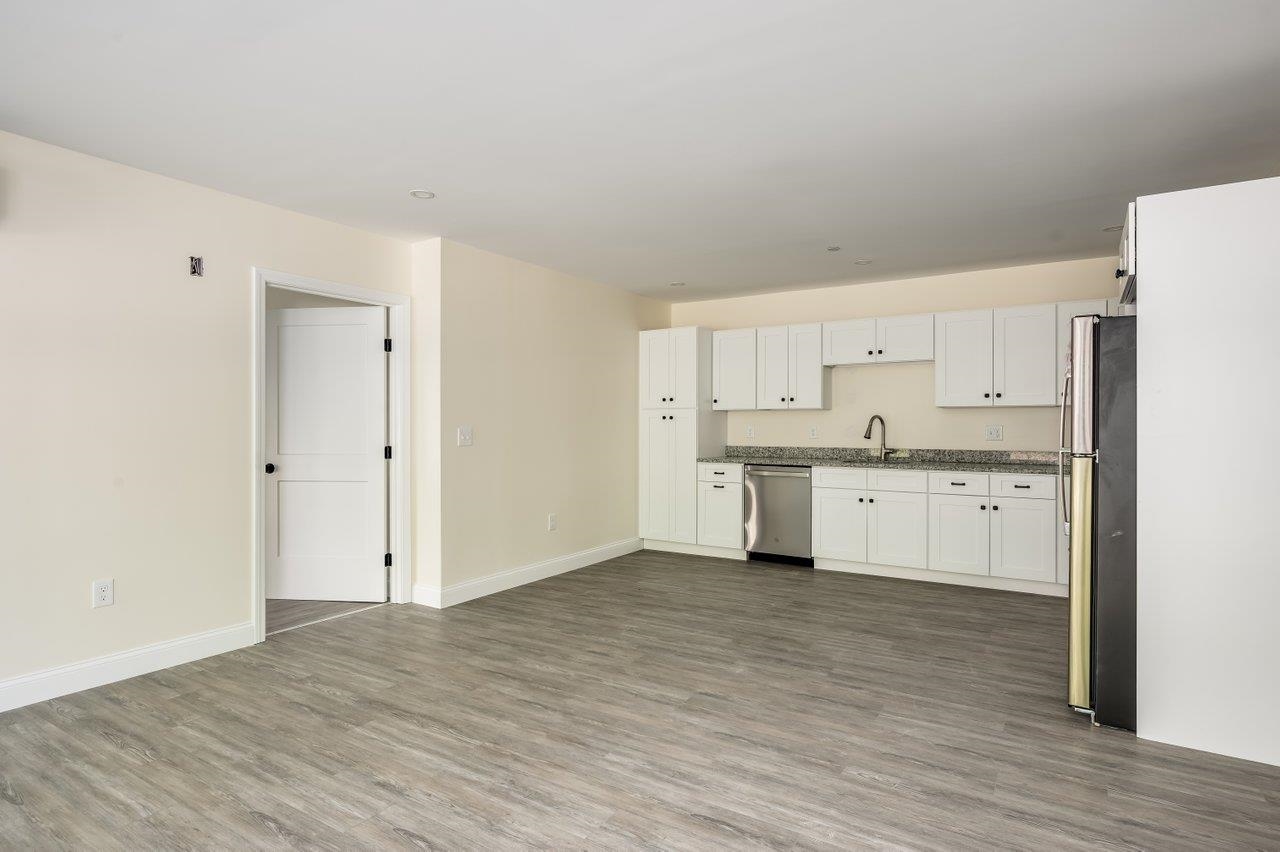 725 Central Avenue 302