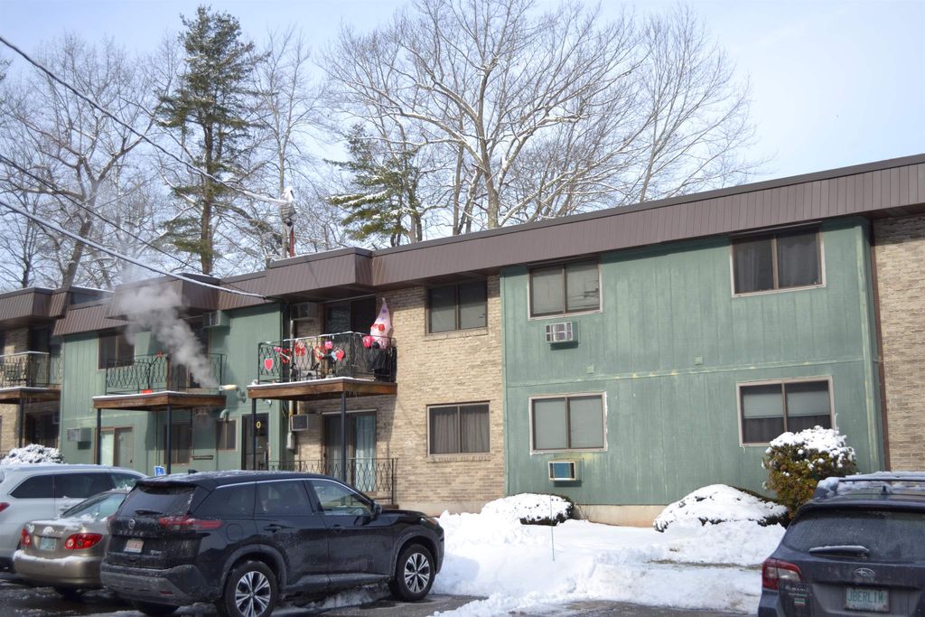 Photo of 10 Strawberry Bank Road #2, Nashua, NH 03062 (MLS # 5083551)