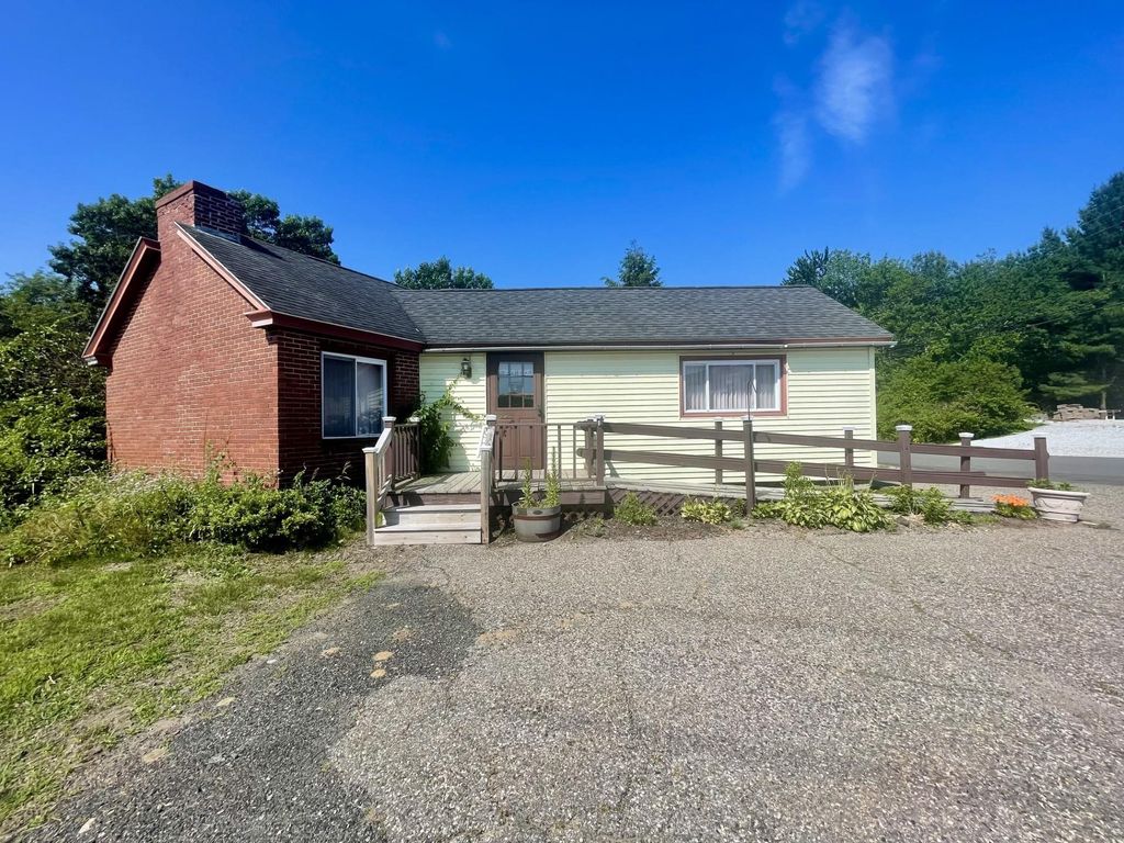 Photo of 4 Lakeshore Drive, Seabrook, NH 03874 (MLS # 5048947)