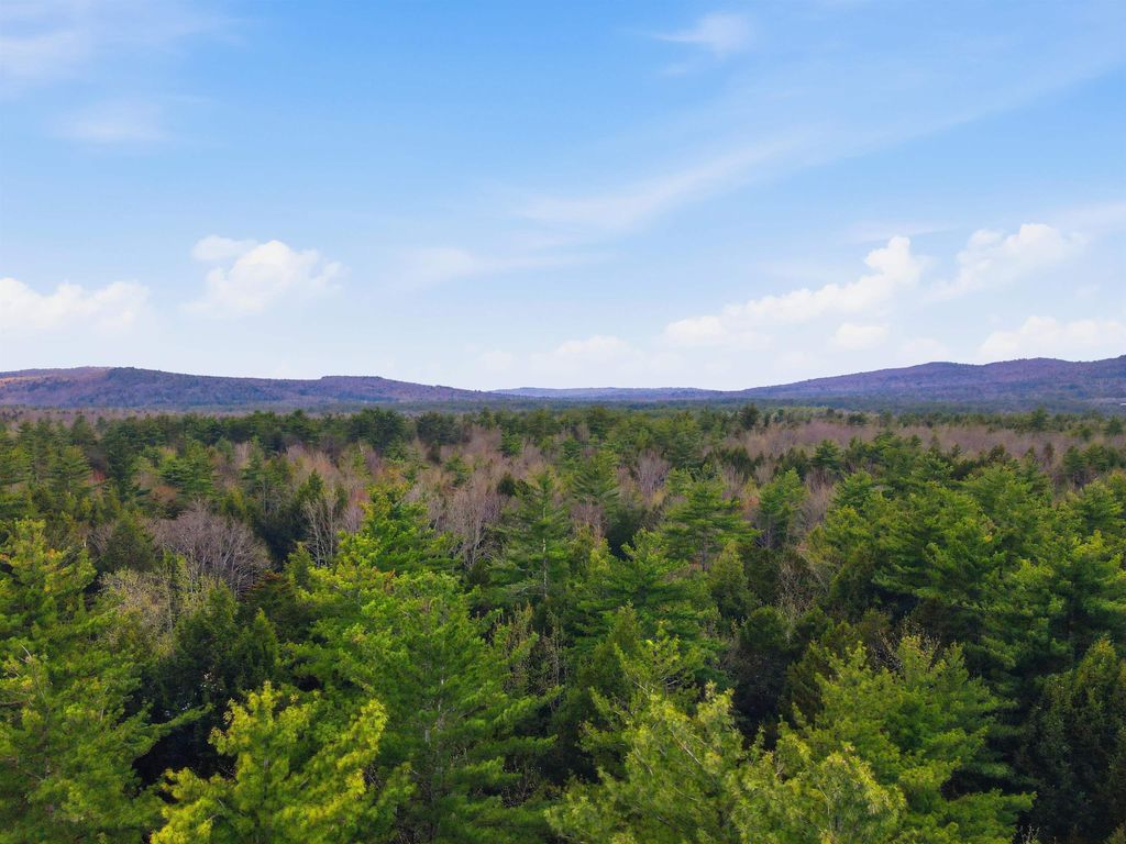 Photo of 10 Beech River Circle, Ossipee, NH 03814 (MLS # 5087783)