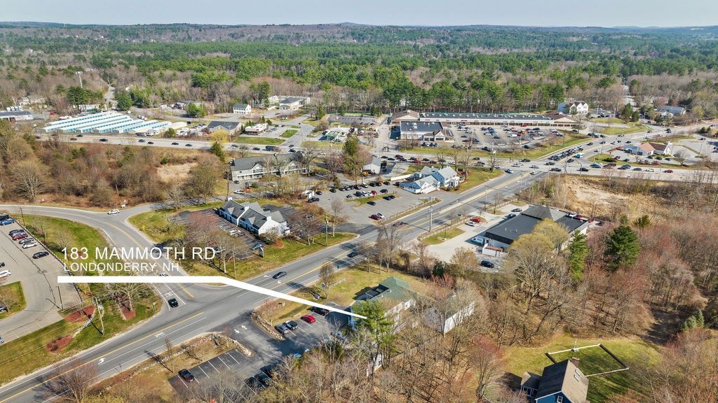 Photo of 183 Mammoth Road, Londonderry, NH 03053 (MLS # 4994037)