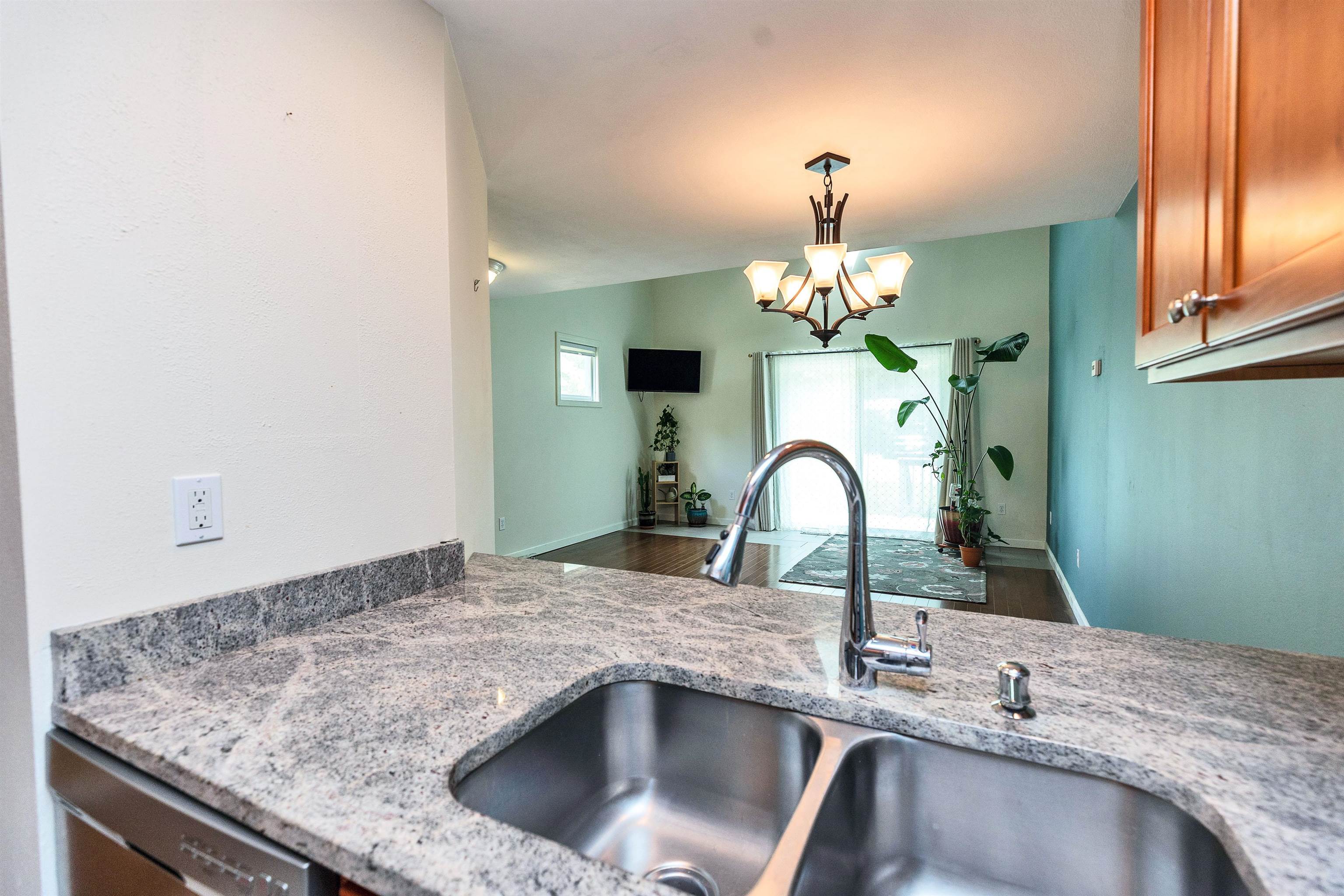 Stratham, New Hampshire 03885, United States, 1 Bedroom Bedrooms, ,1 BathroomBathrooms,Residential,Active,170091