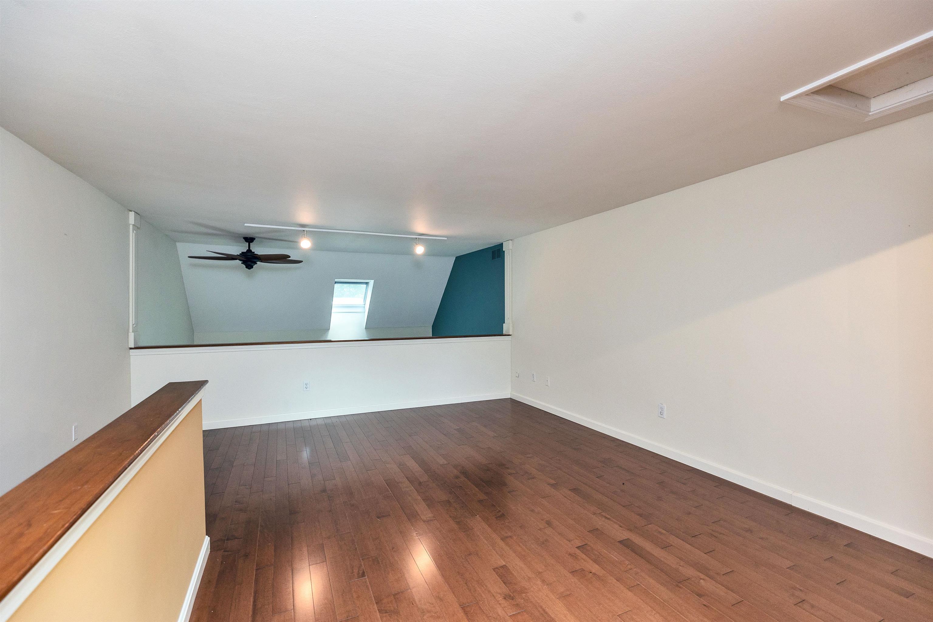 Stratham, New Hampshire 03885, United States, 1 Bedroom Bedrooms, ,1 BathroomBathrooms,Residential,Active,170091