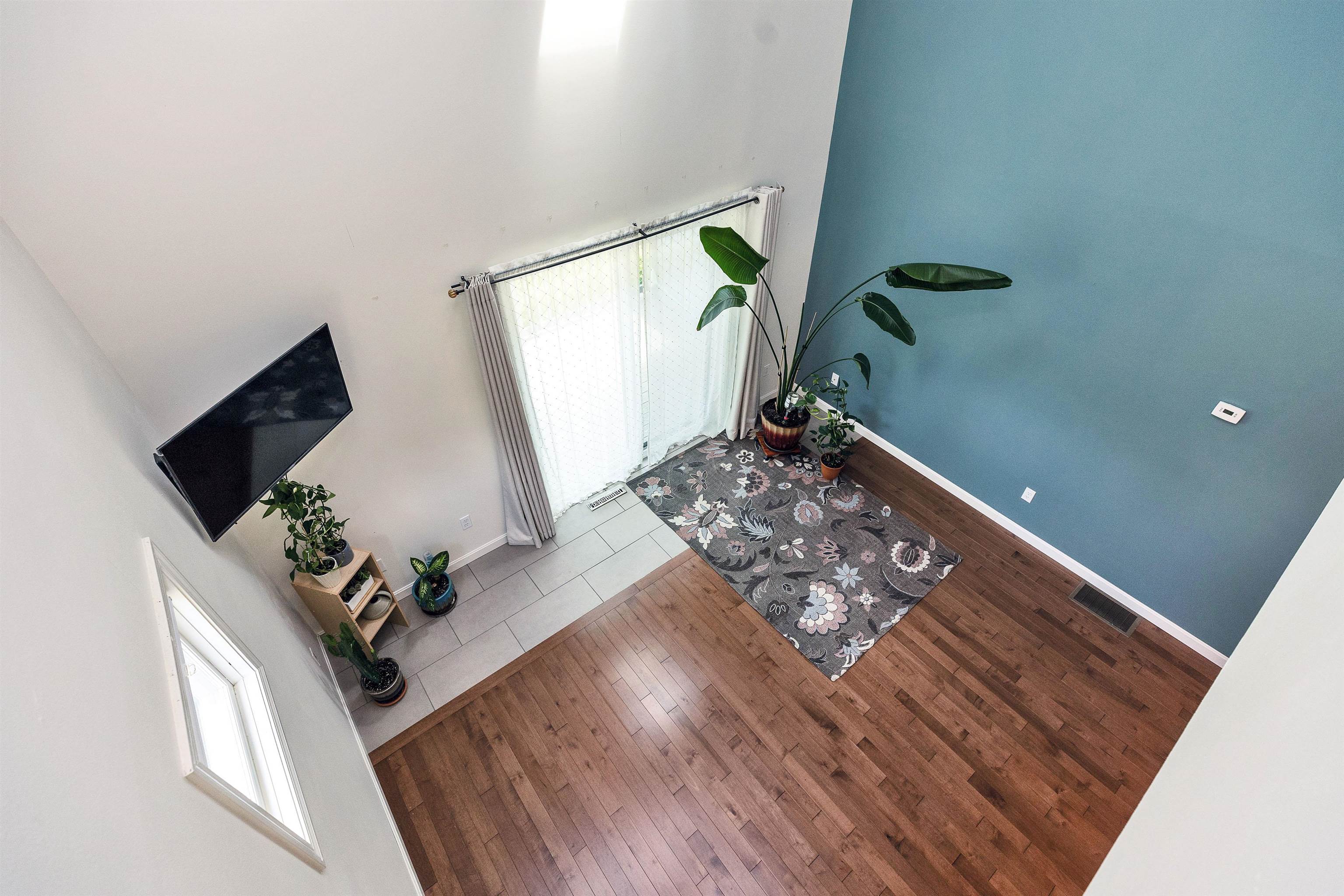 Stratham, New Hampshire 03885, United States, 1 Bedroom Bedrooms, ,1 BathroomBathrooms,Residential,Active,170091