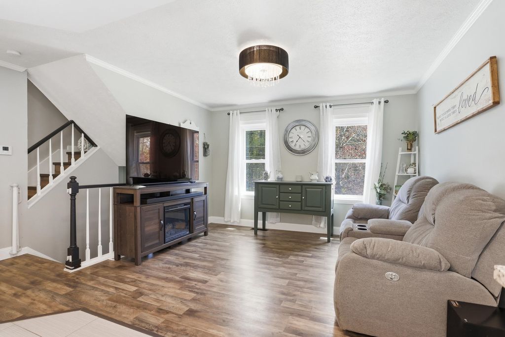 Photo of 80 Manchester Street, Nashua, NH 03064 (MLS # 5087232)