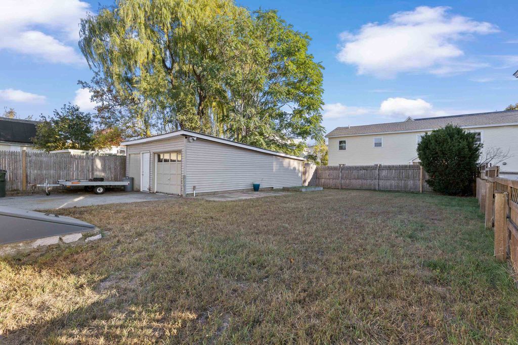 Photo of 23 Plummer Street, Manchester, NH 03103 (MLS # 5066935)