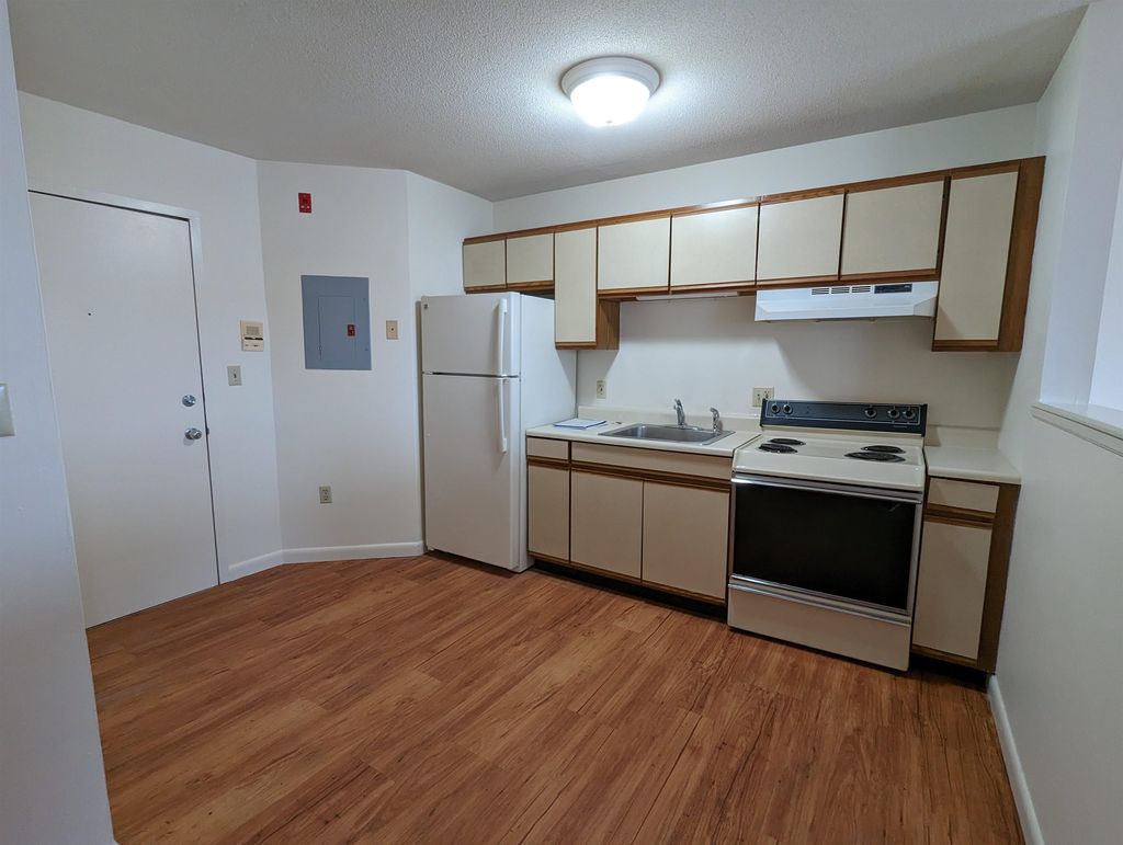 Photo of 16 Manning Street #206, Derry, NH 03038 (MLS # 5069145)