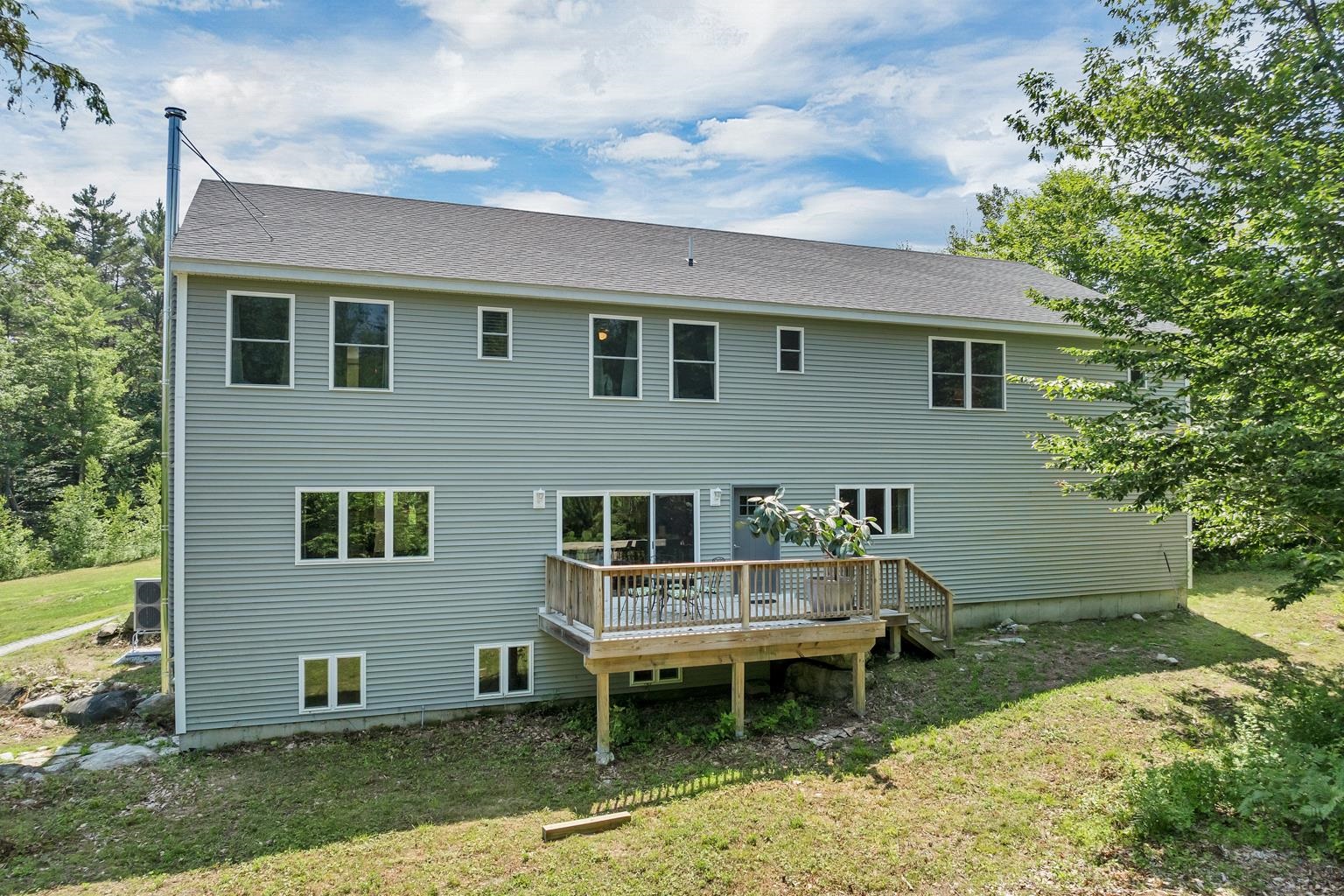 76 Curries Way