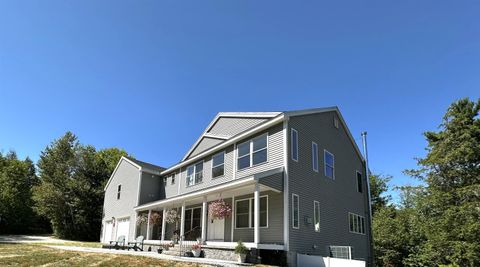 76 Curries Way Brookfield NH 03872