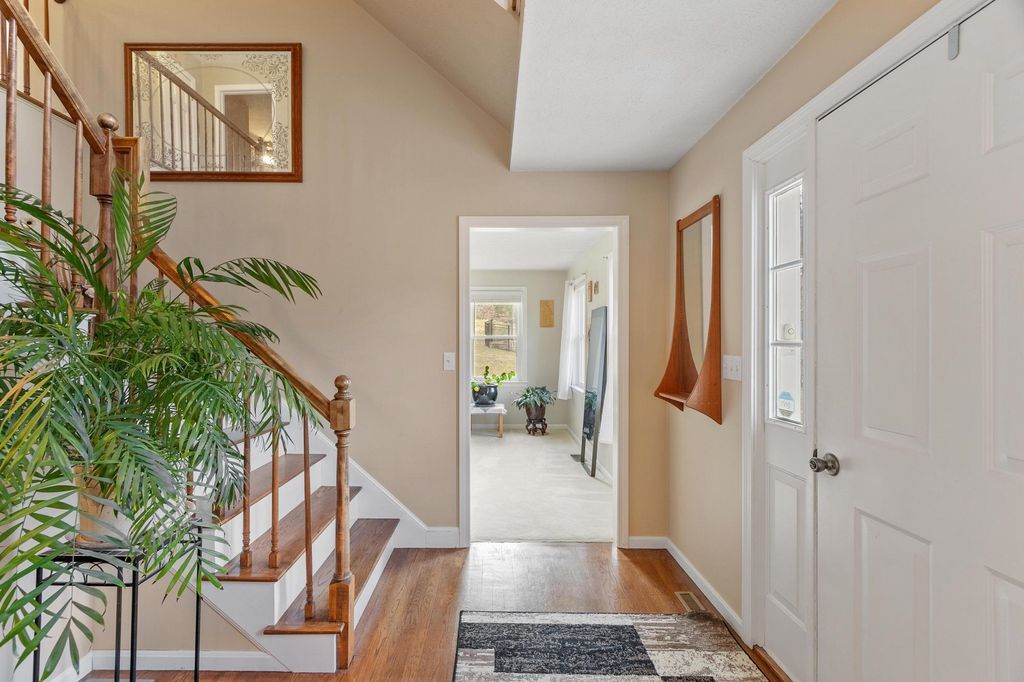 Photo of 17 Bicentennial Drive, Nashua, NH 03062 (MLS # 5083712)