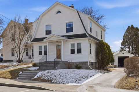 Photo of 467 Bridge Street, Manchester, NH 03104 (MLS # 5080761)