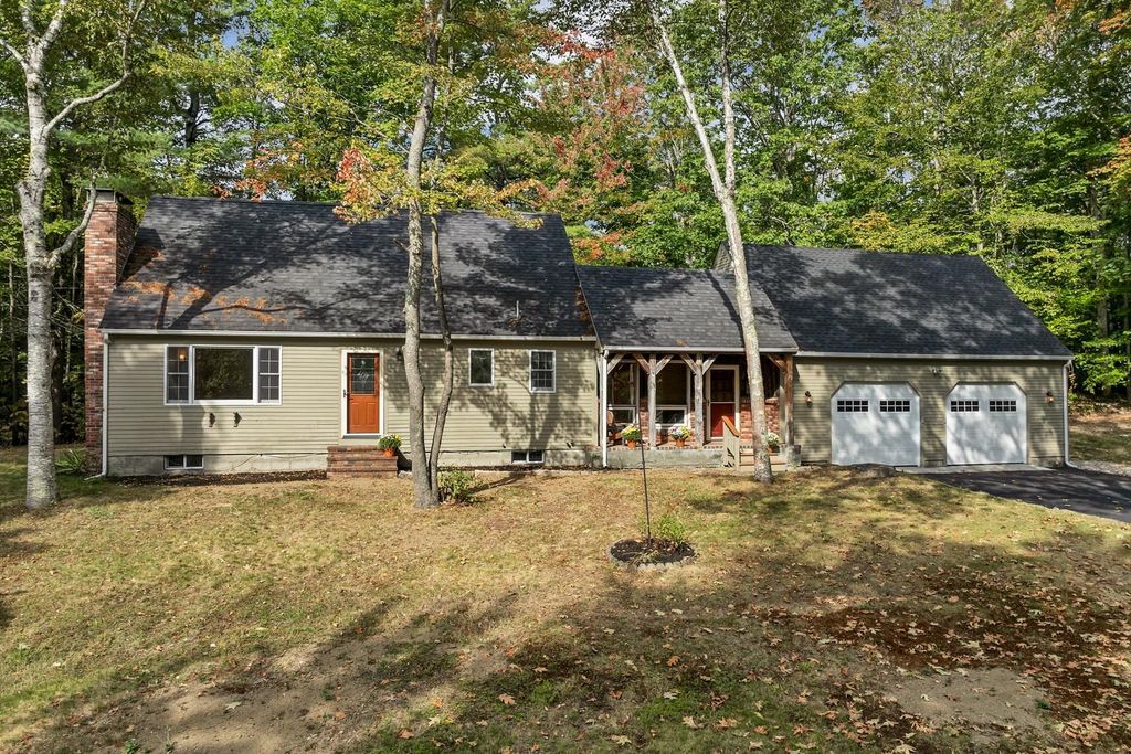 Photo of 98 White Birch Road, Wakefield, NH 03872 (MLS # 5063114)