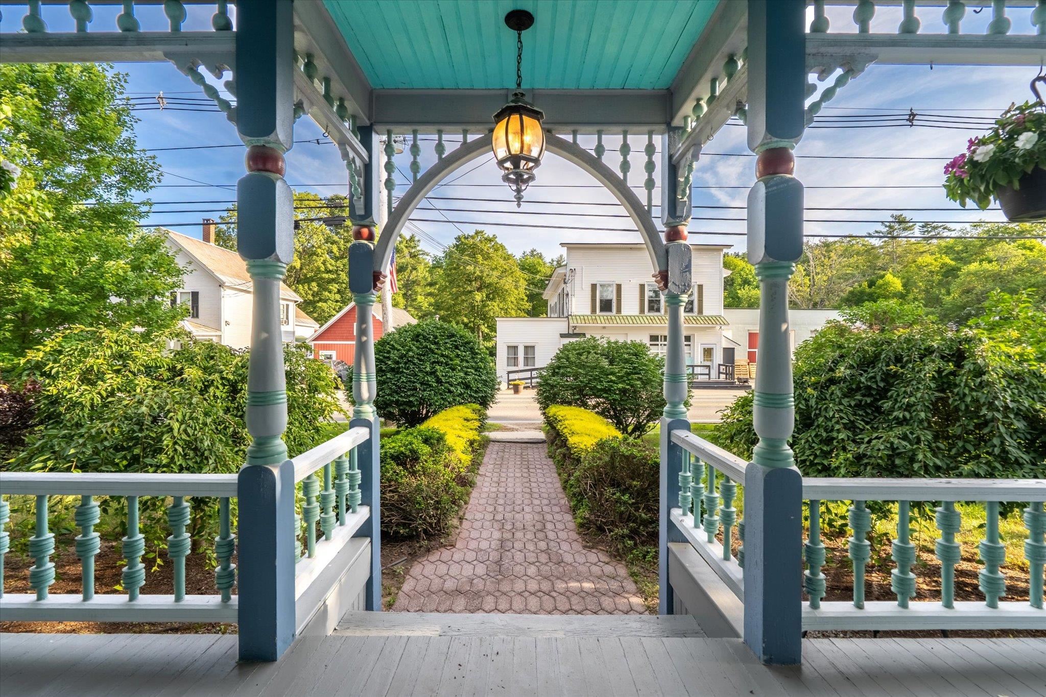 656 Main Street
