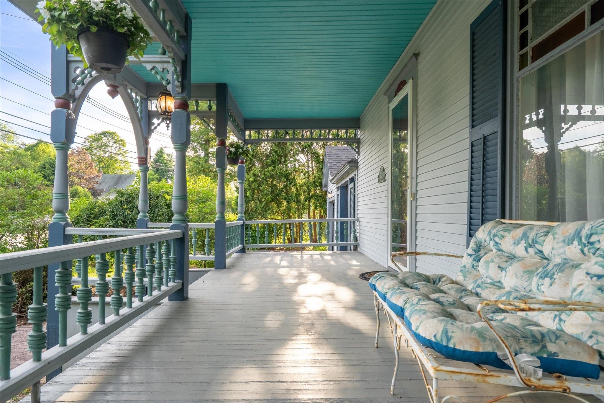 656 Main Street