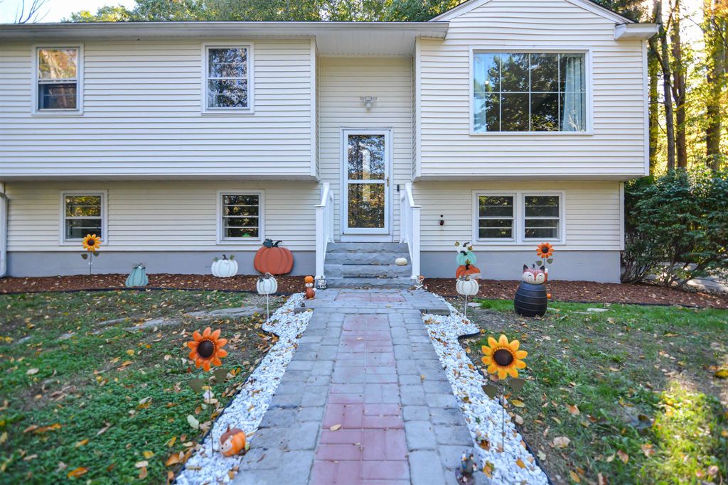 Photo of 183 Chester Road, Derry, NH 03038 (MLS # 5085012)