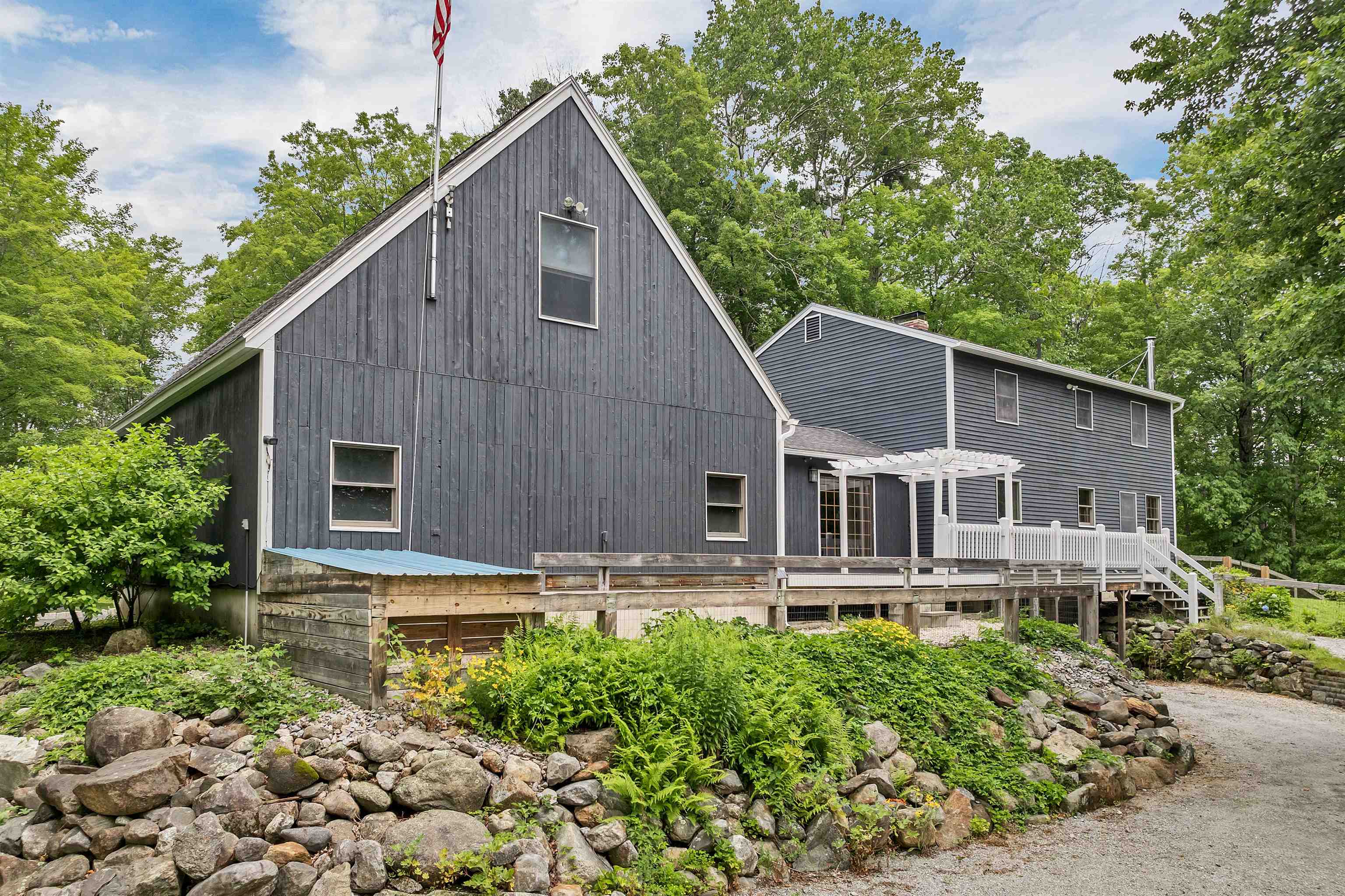 Hopkinton, New Hampshire 03229, United States, 3 Bedrooms Bedrooms, ,2 BathroomsBathrooms,Residential,Active,162195