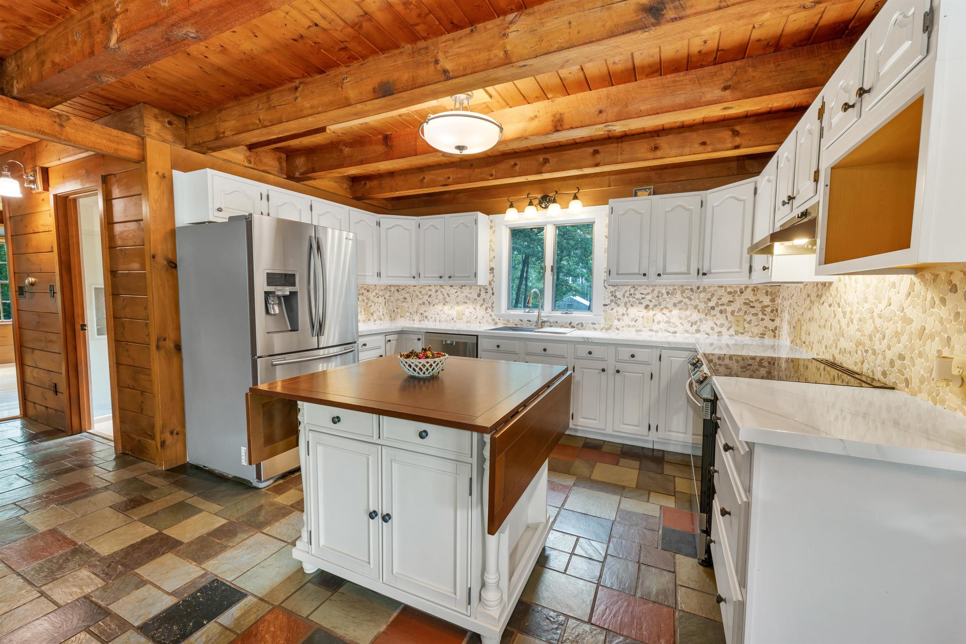 Hopkinton, New Hampshire 03229, United States, 3 Bedrooms Bedrooms, ,2 BathroomsBathrooms,Residential,Active,162195