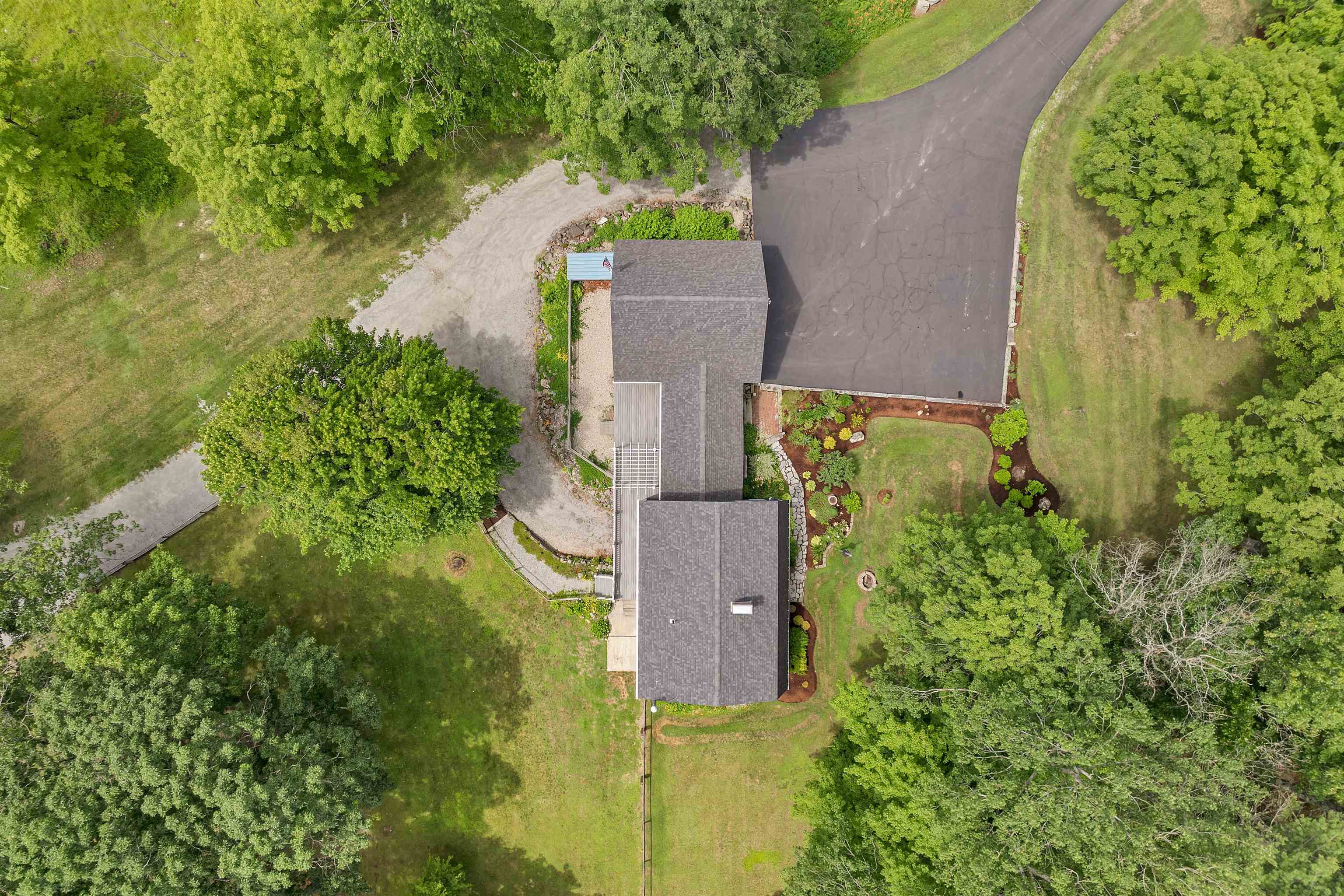 Hopkinton, New Hampshire 03229, United States, 3 Bedrooms Bedrooms, ,2 BathroomsBathrooms,Residential,Active,162195